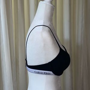 Calvin Klein Bra 34C nwot